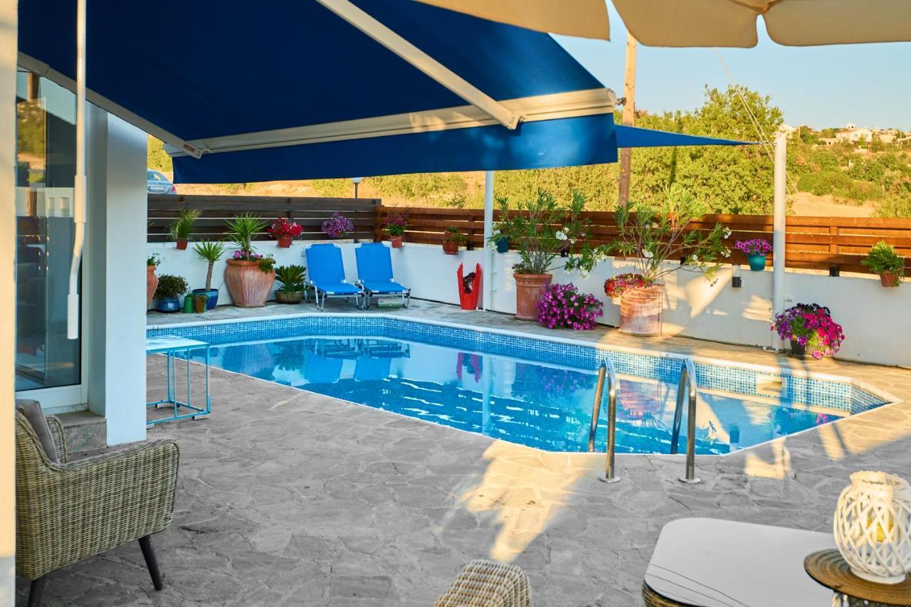 Villanelle Bed & Breakfast Welcomes Dog Lovers Only Тала Экстерьер фото