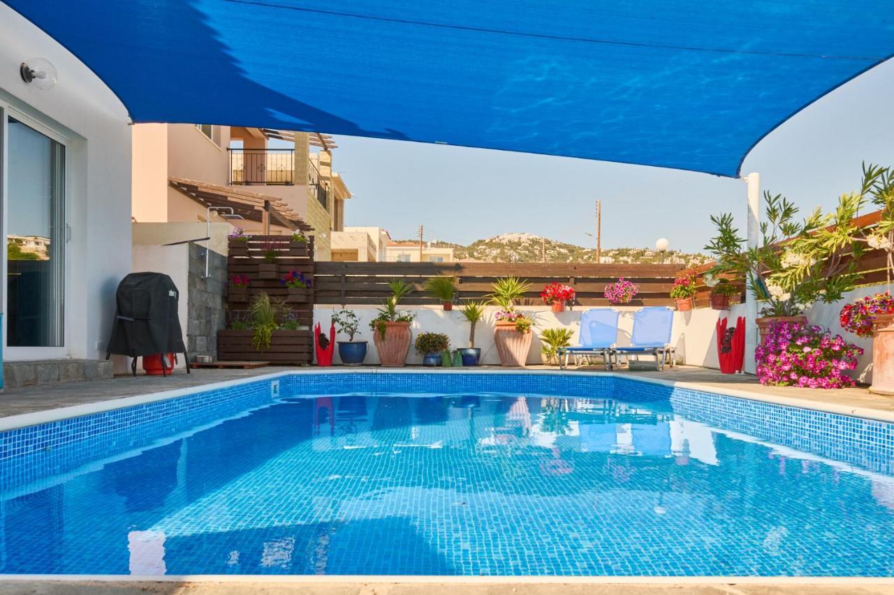 Villanelle Bed & Breakfast Welcomes Dog Lovers Only Тала Экстерьер фото