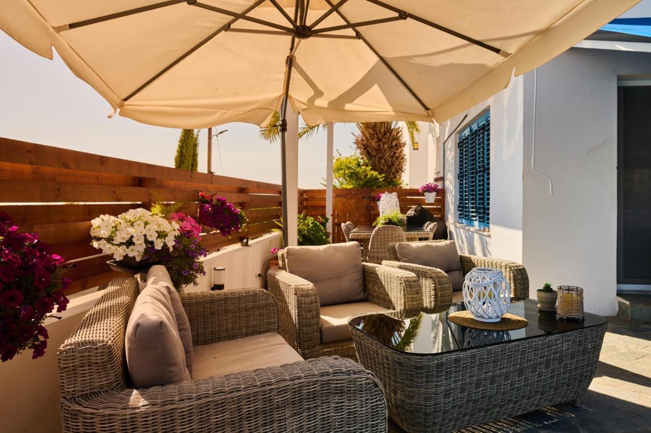Villanelle Bed & Breakfast Welcomes Dog Lovers Only Тала Экстерьер фото