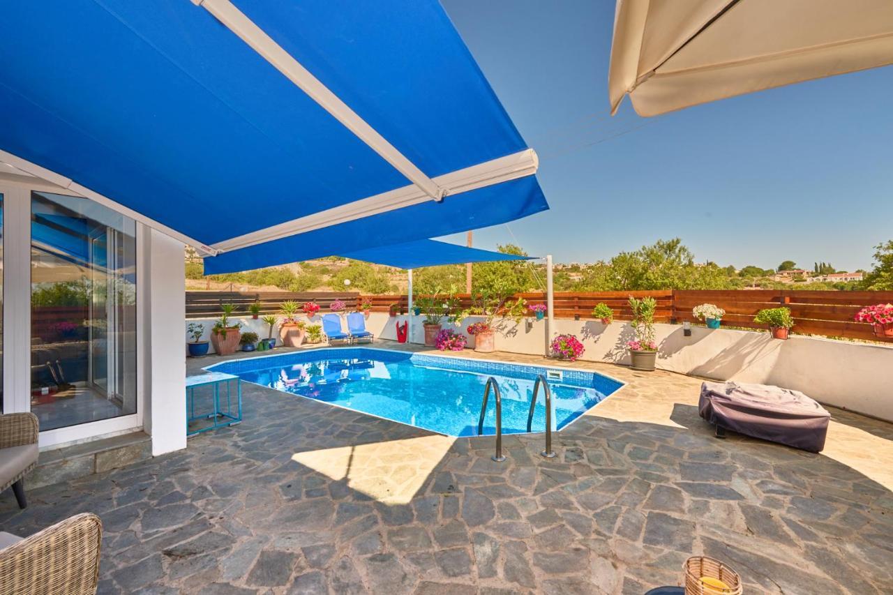 Villanelle Bed & Breakfast Welcomes Dog Lovers Only Тала Экстерьер фото